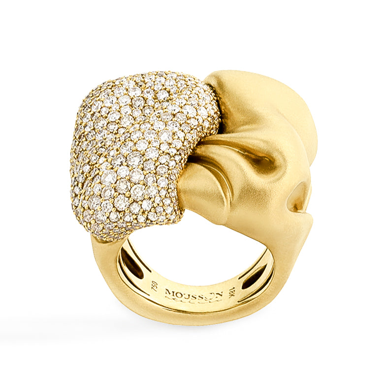 R 0132-0, 18K Yellow Gold, White and Champagne Diamonds Ring