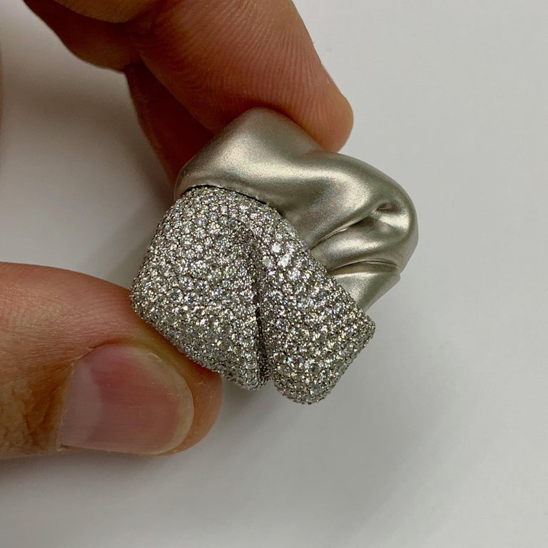 Diamonds 18K White Gold Ring, R 0132-0