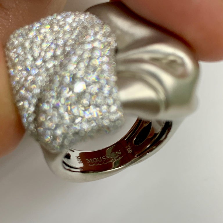Diamonds 18K White Gold Ring, R 0132-0