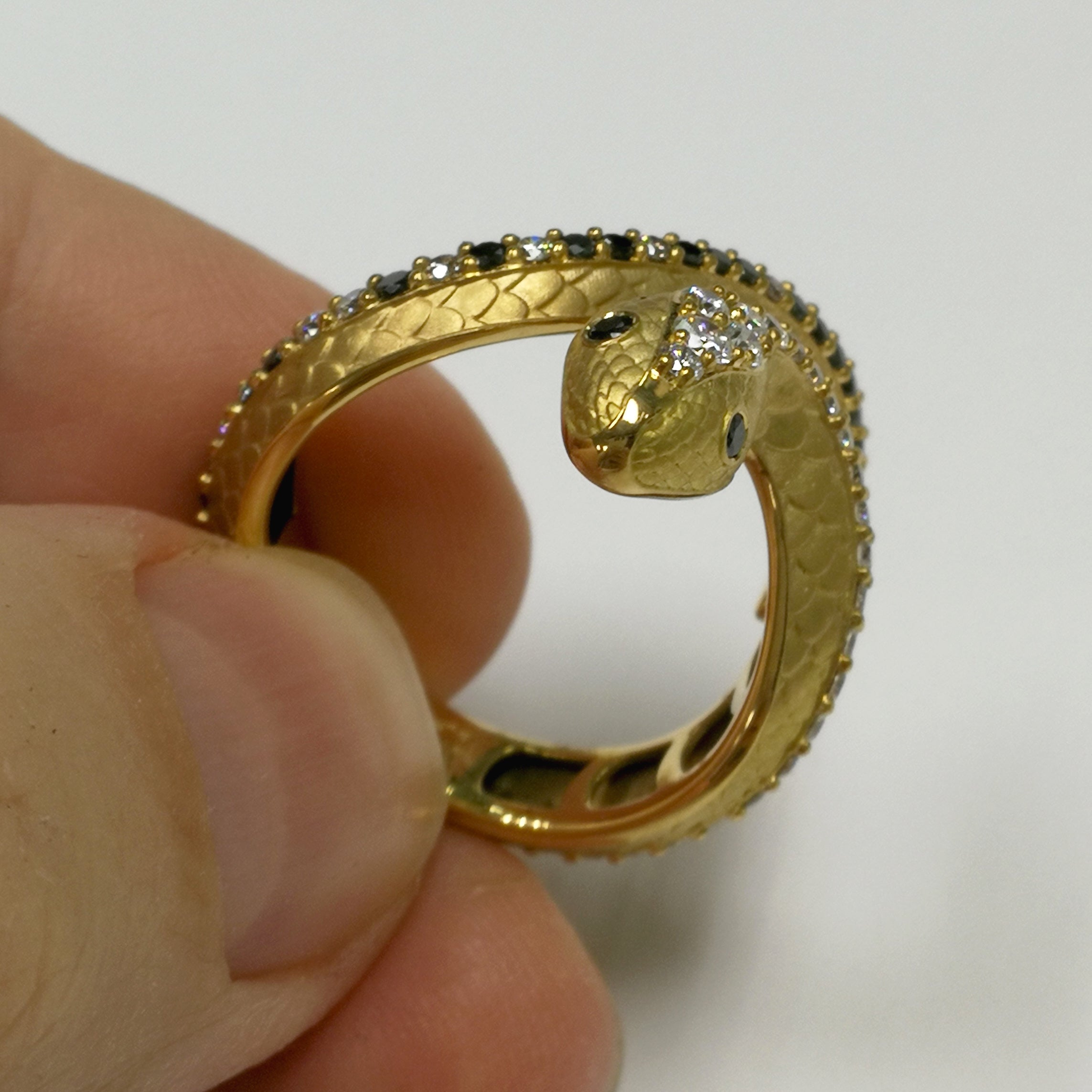 Diamonds 18K Yellow Gold Snake Ring, R 0188-0