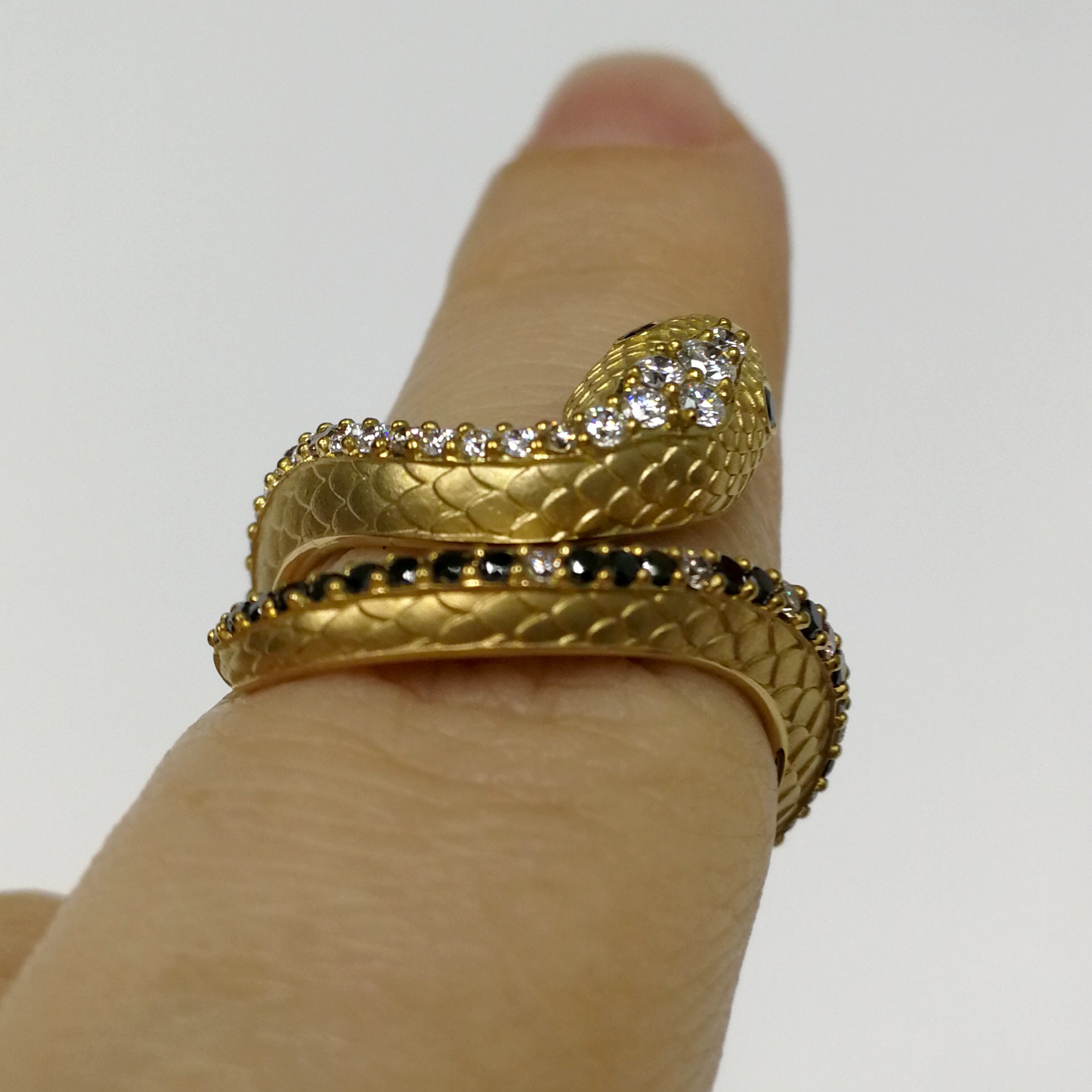 Diamonds 18K Yellow Gold Snake Ring, R 0188-0