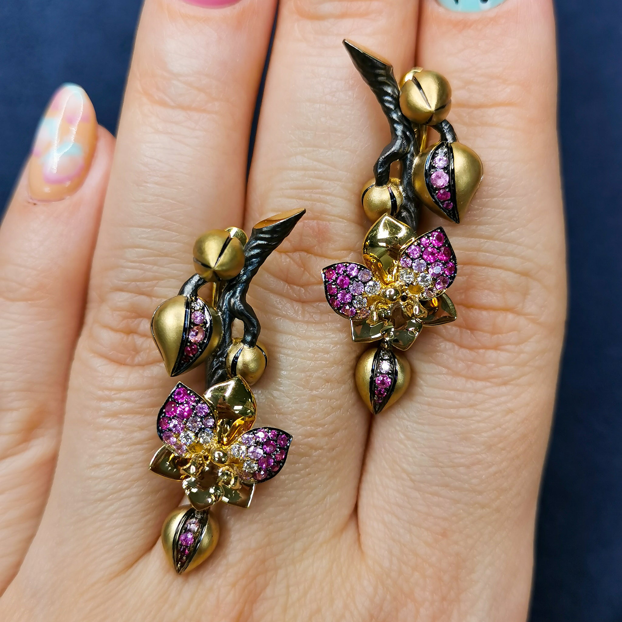 E 0275-2 18K Yellow Gold, Pink Sapphires, Diamonds Earrings