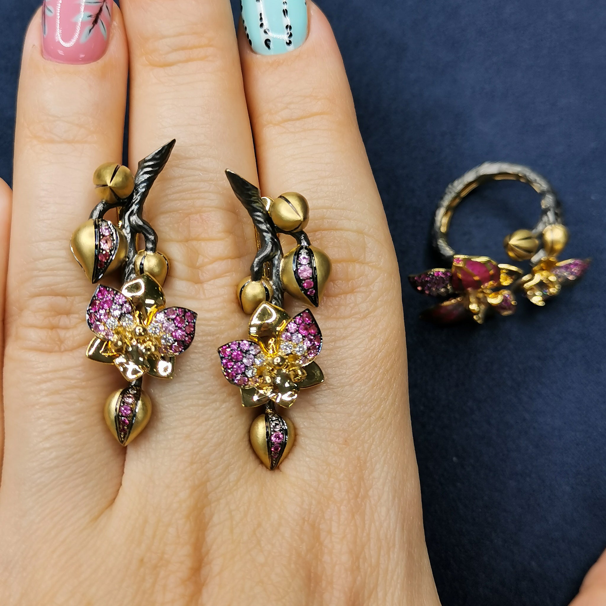 E 0275-2 18K Yellow Gold, Pink Sapphires, Diamonds Earrings