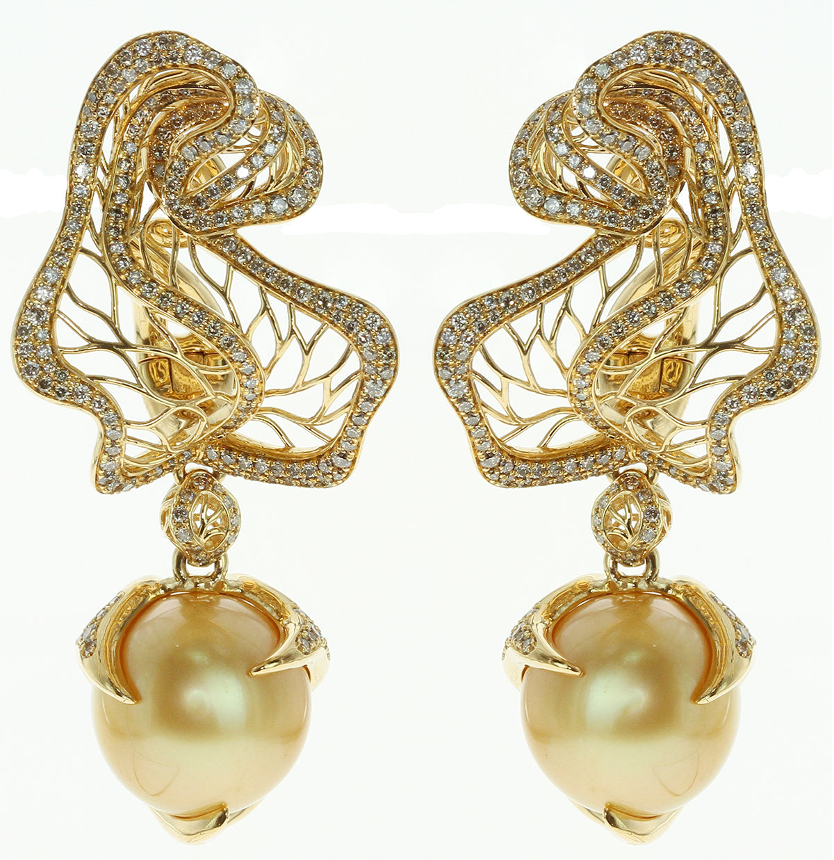 E 0111-0, 18K Yellow Gold, South Sea Pearl, Champagne Diamonds Earrings