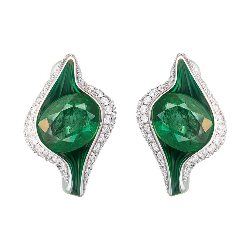 E 0123-0, 18K White Gold, Enamel, Emerald, Diamonds Earrings