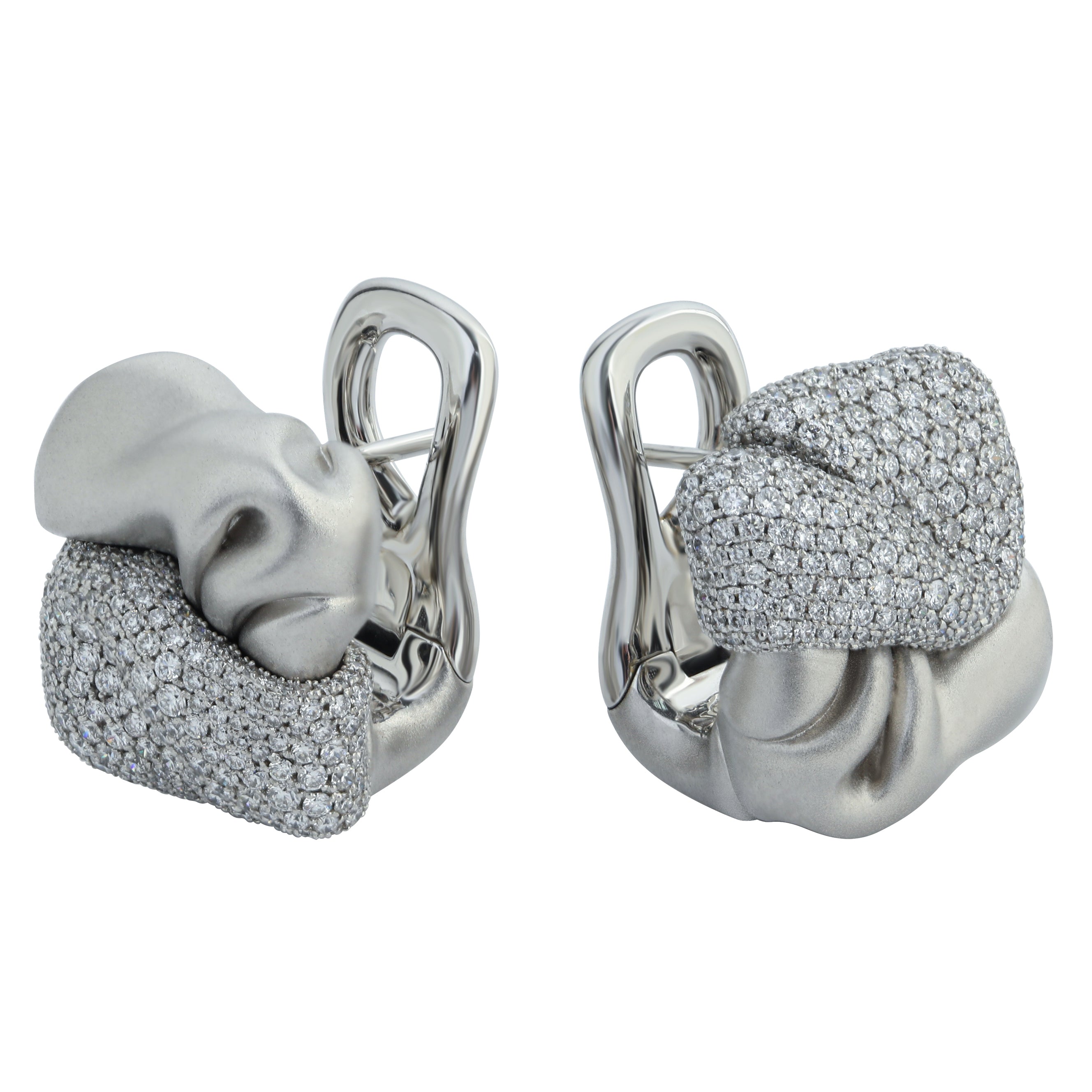 E 0132-0, 18K White Gold, Diamonds Earrings