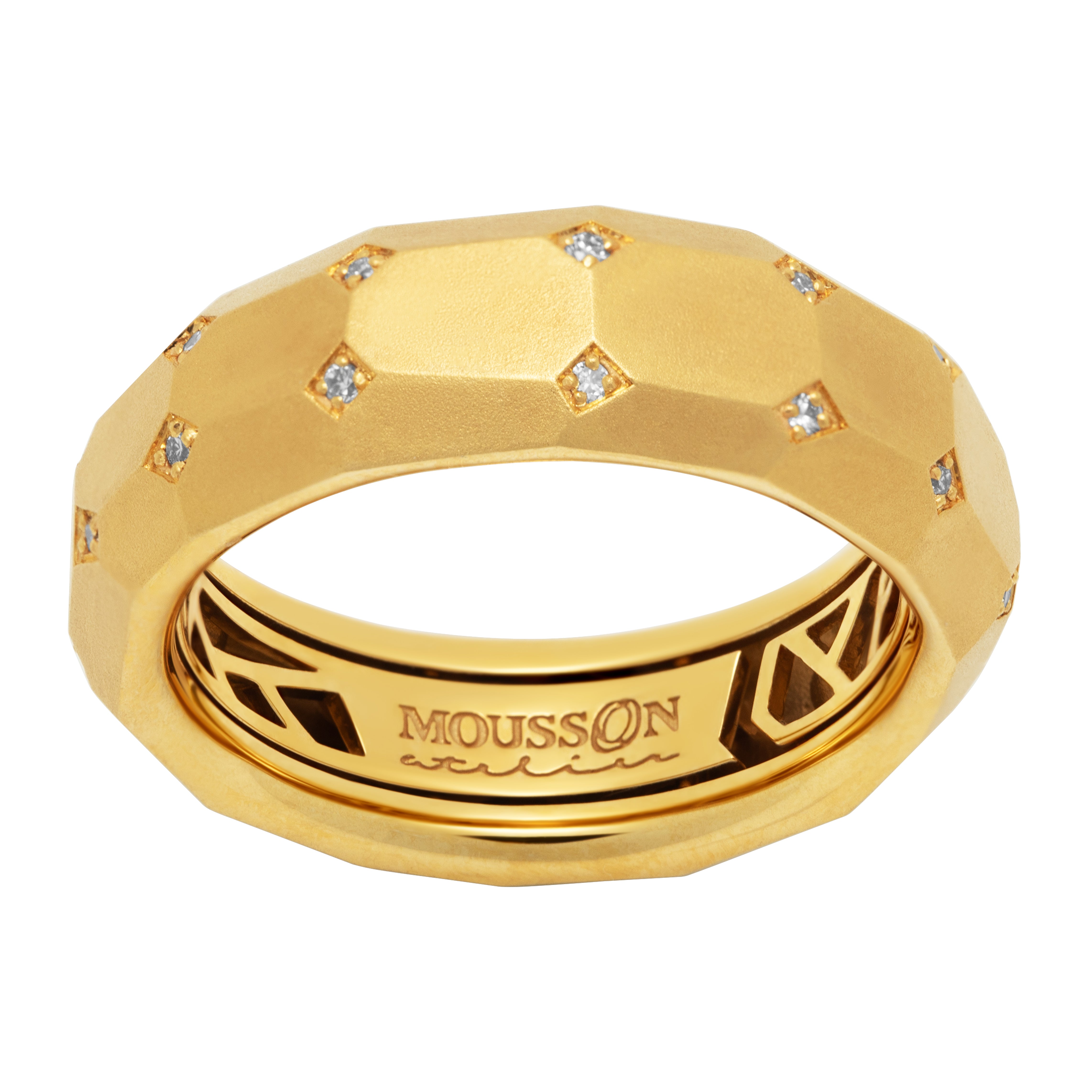 R 0190-3, 18K Yellow Gold, Diamonds Band Ring