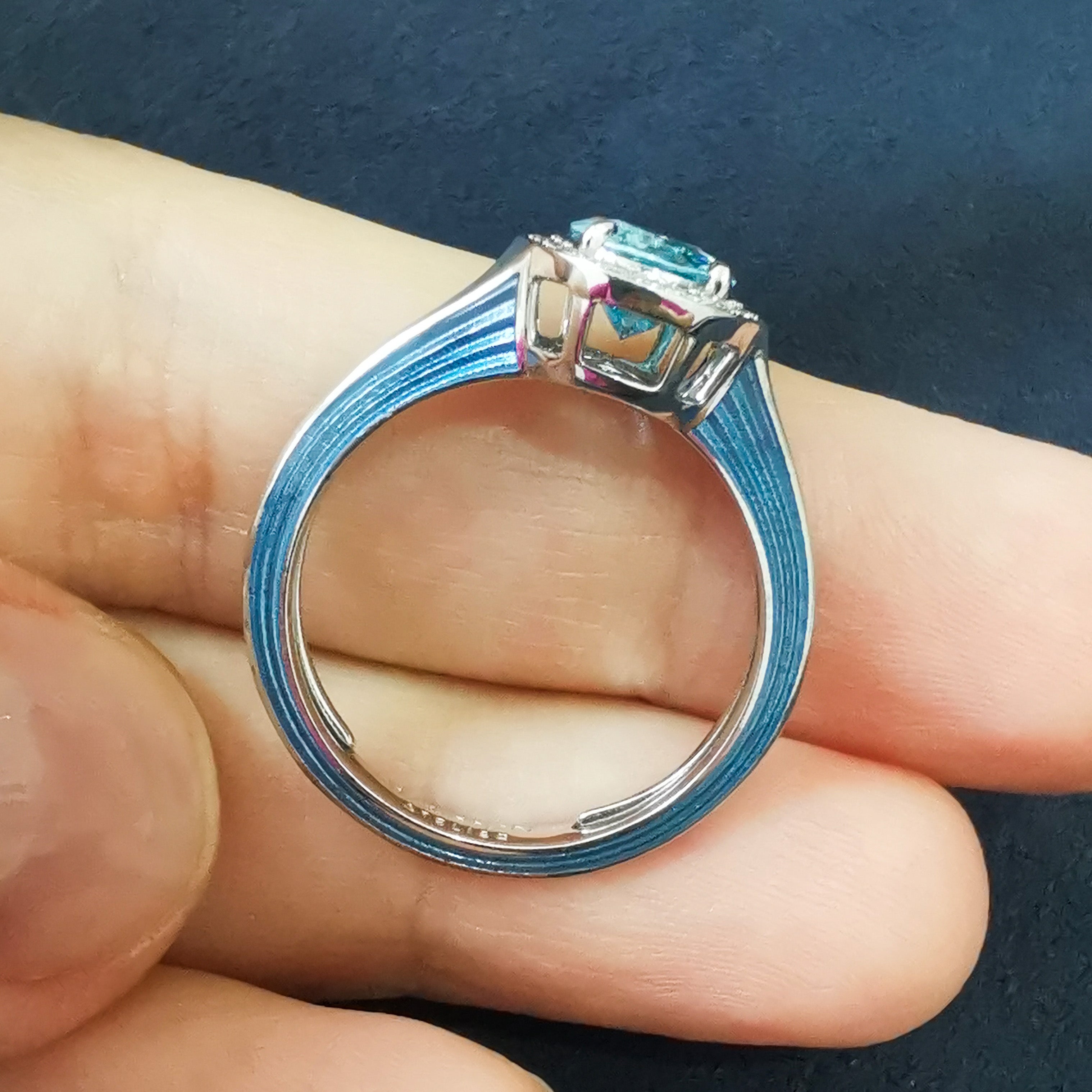 R 0143-0, 18K White Gold, Blue Zircon, Diamonds, Enamel Ring