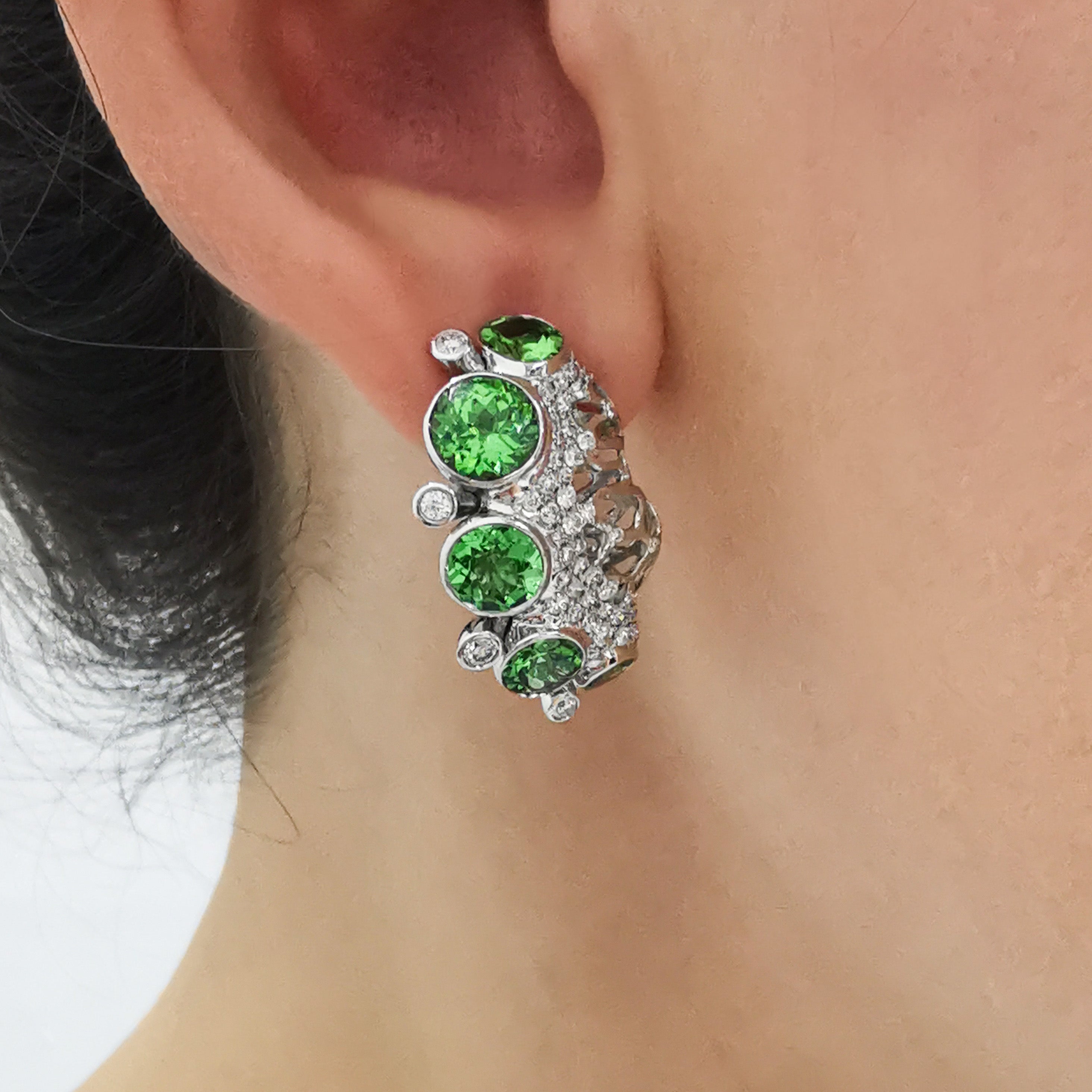 E 0174-2, 18K White Gold, Tsavorite, Diamonds Earrings