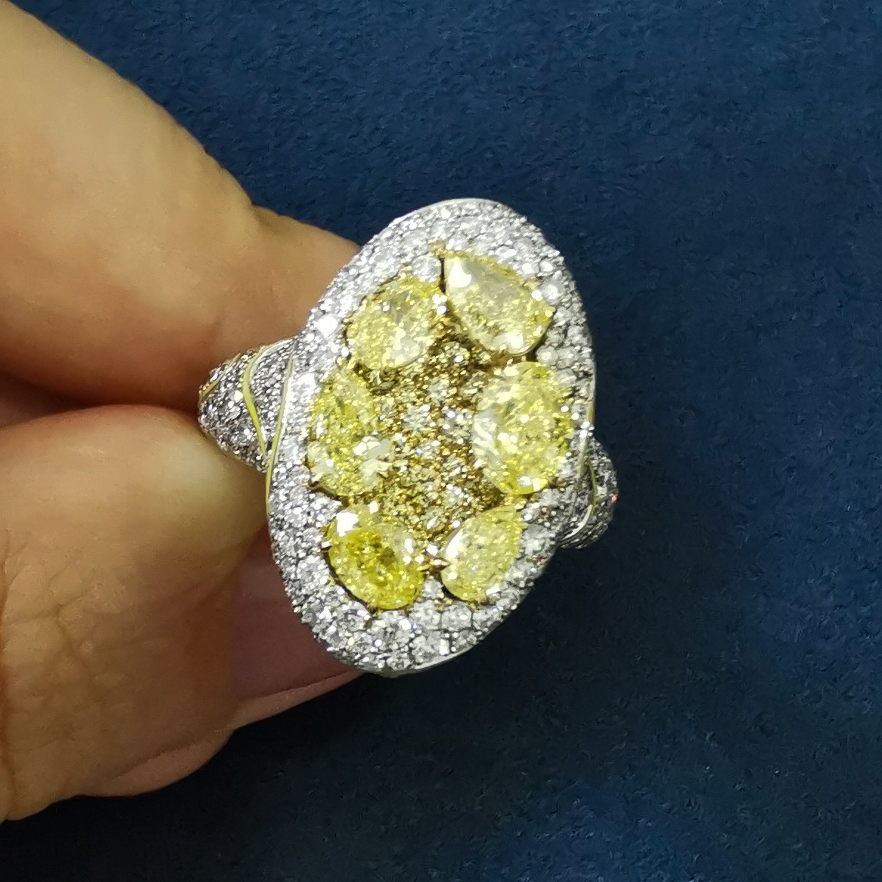 R 0262-0 18K White and Yellow Gold, Enamel, Fancy Yellow Diamonds, Diamonds Ring