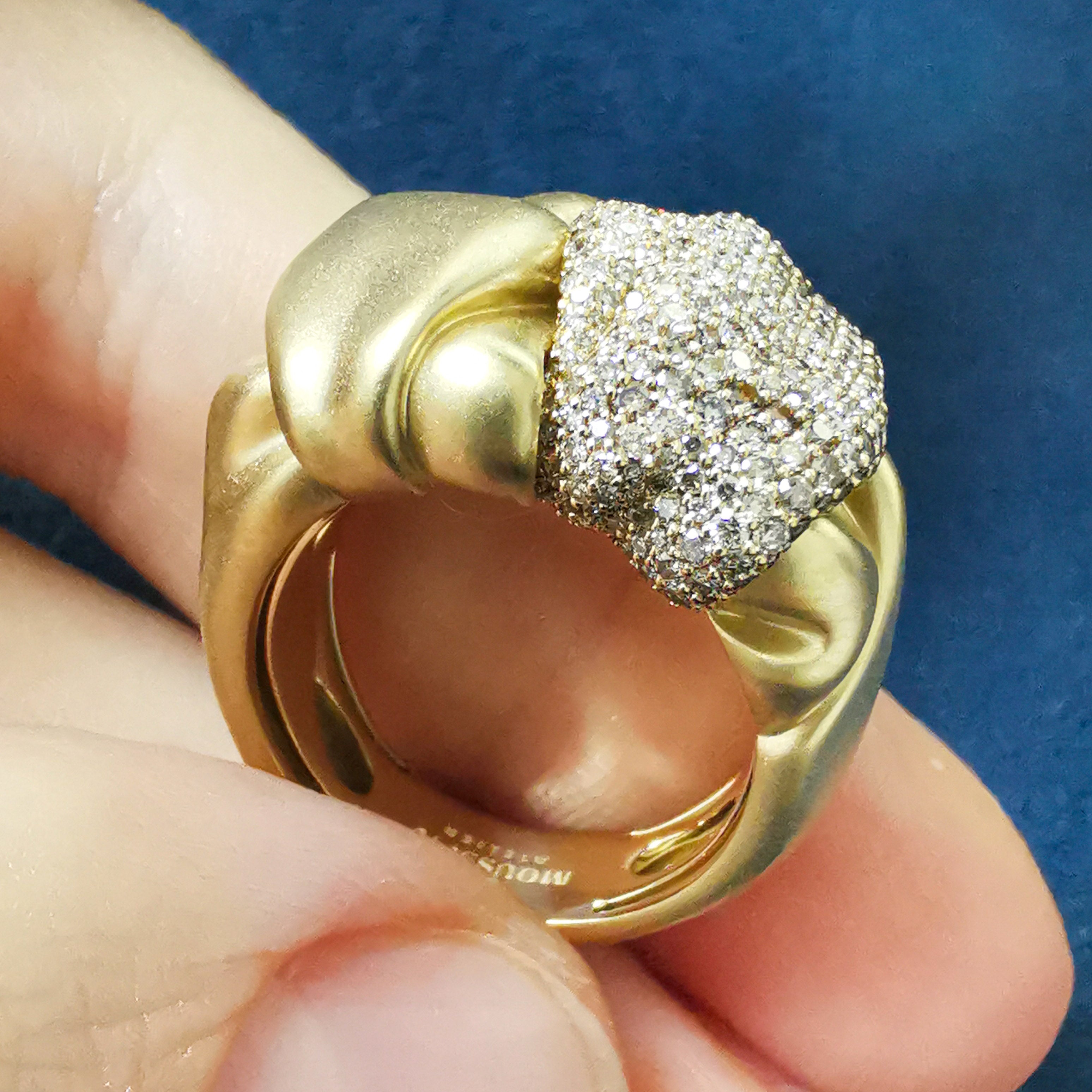 R 0132-2, 18K Yellow Gold, White and Champagne Diamonds Small Ring
