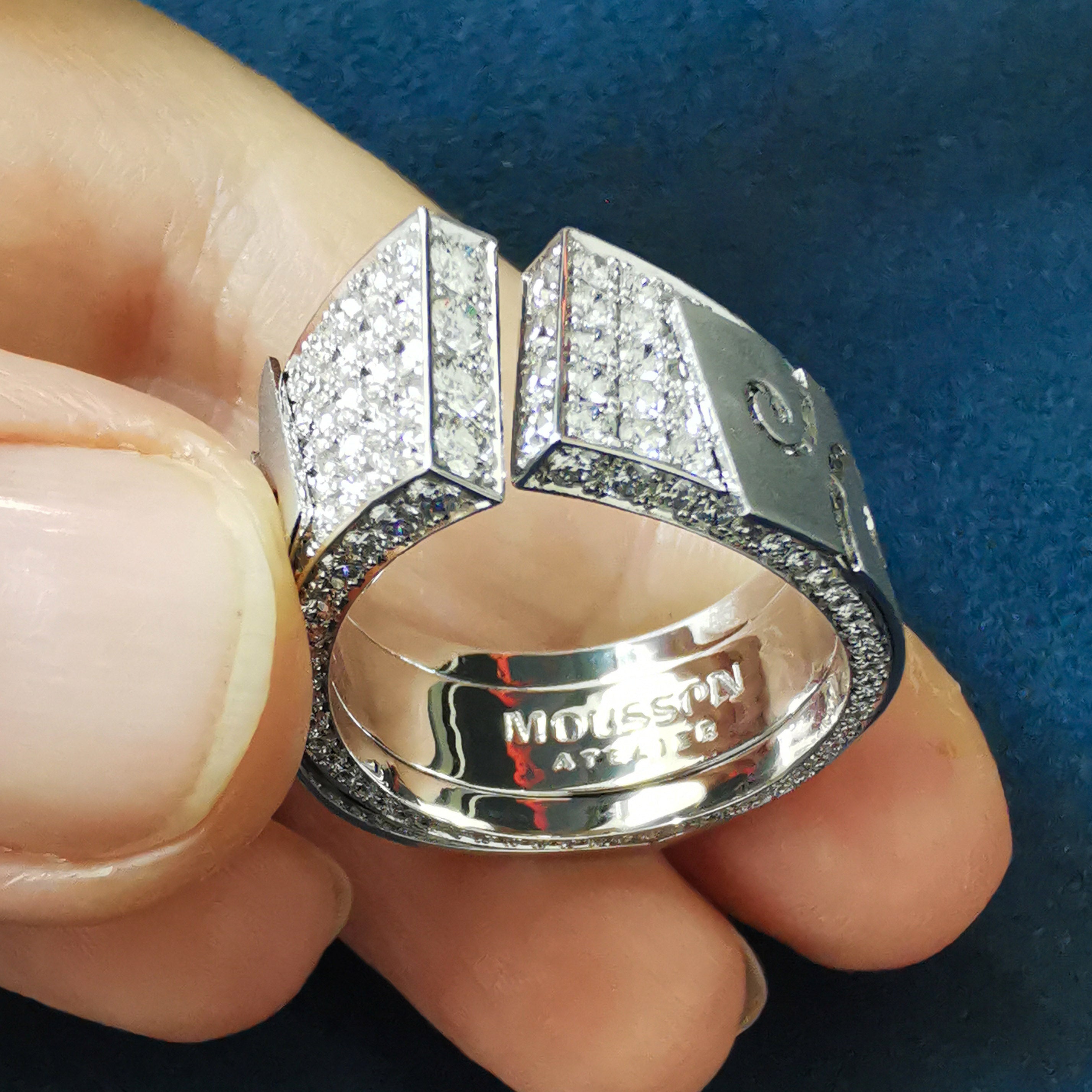 R 0003-1, 18K White Gold, Diamonds Ring