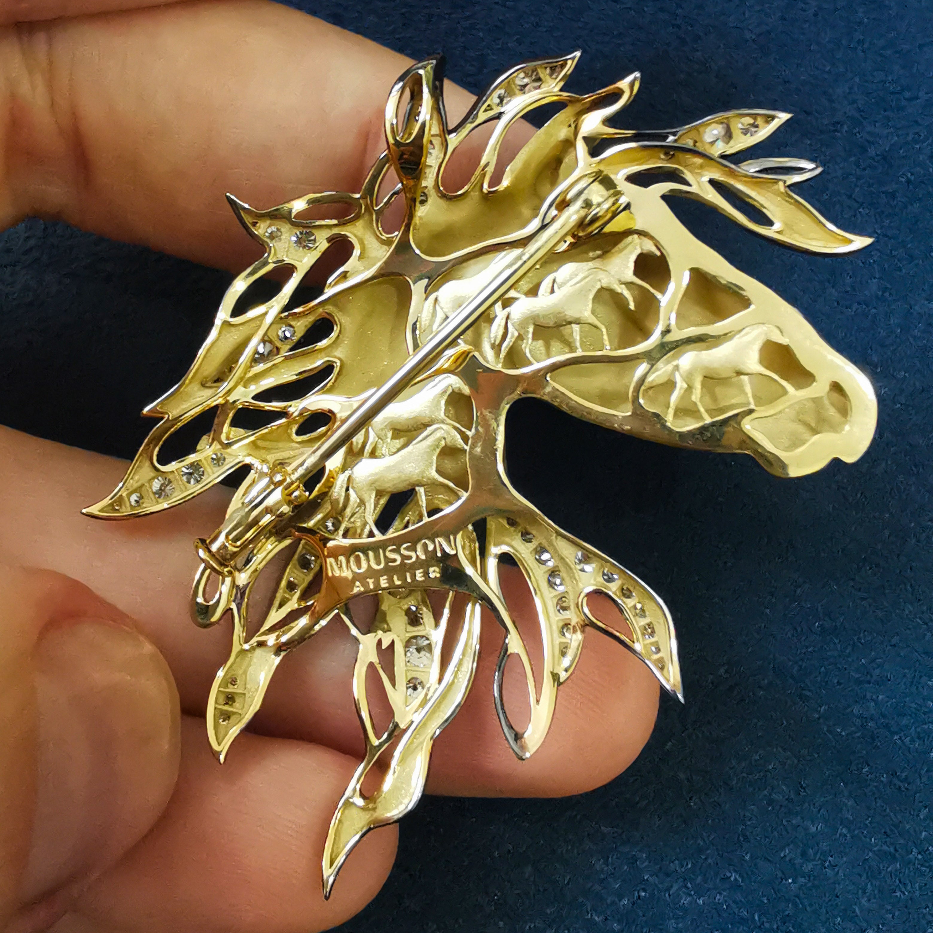 Brs 0231-0, 18K Yellow Gold, Champagne Diamonds Horse Head Brooch