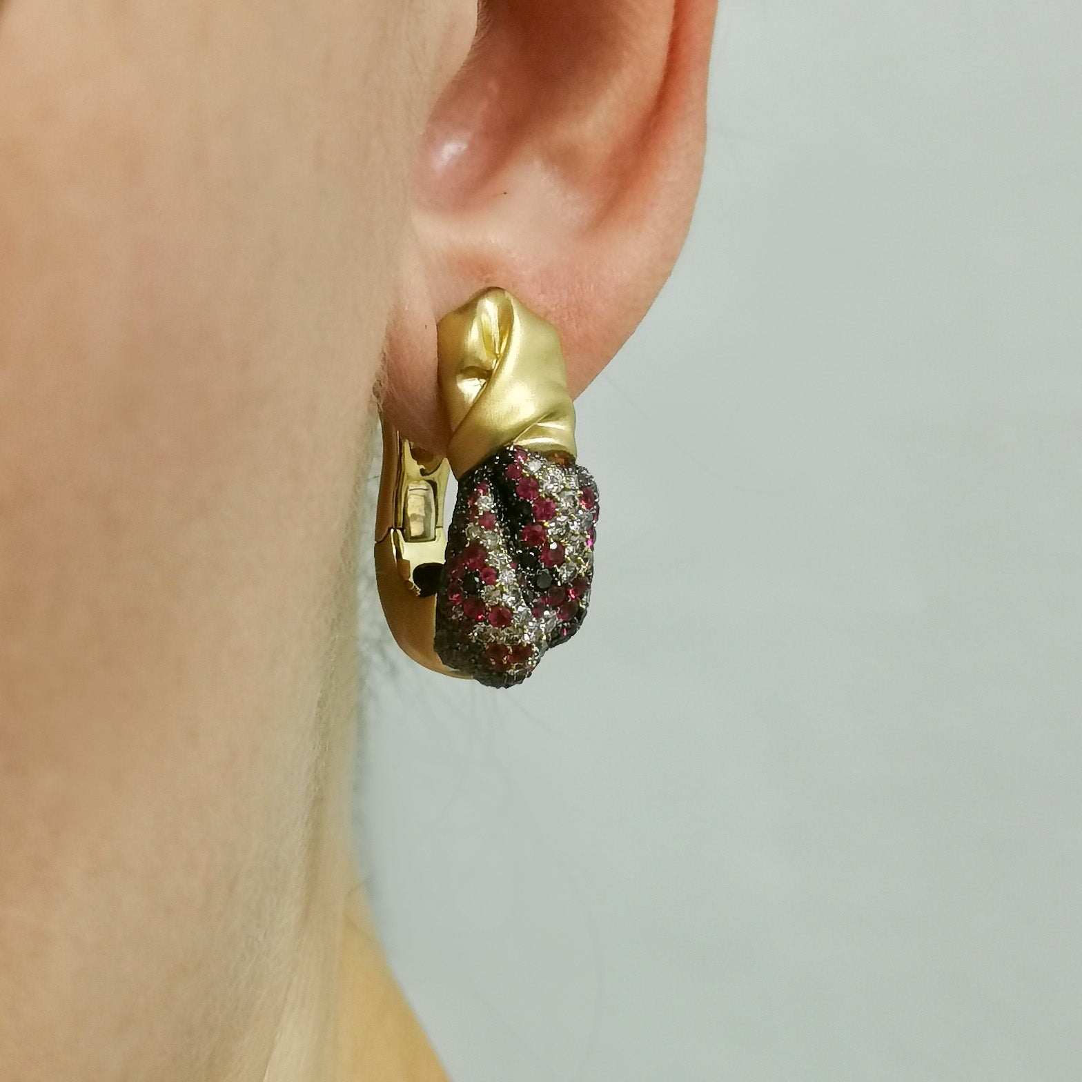 E 0132-5, 18K Yellow Gold, Ruby, Champagne and Black Diamonds Earrings