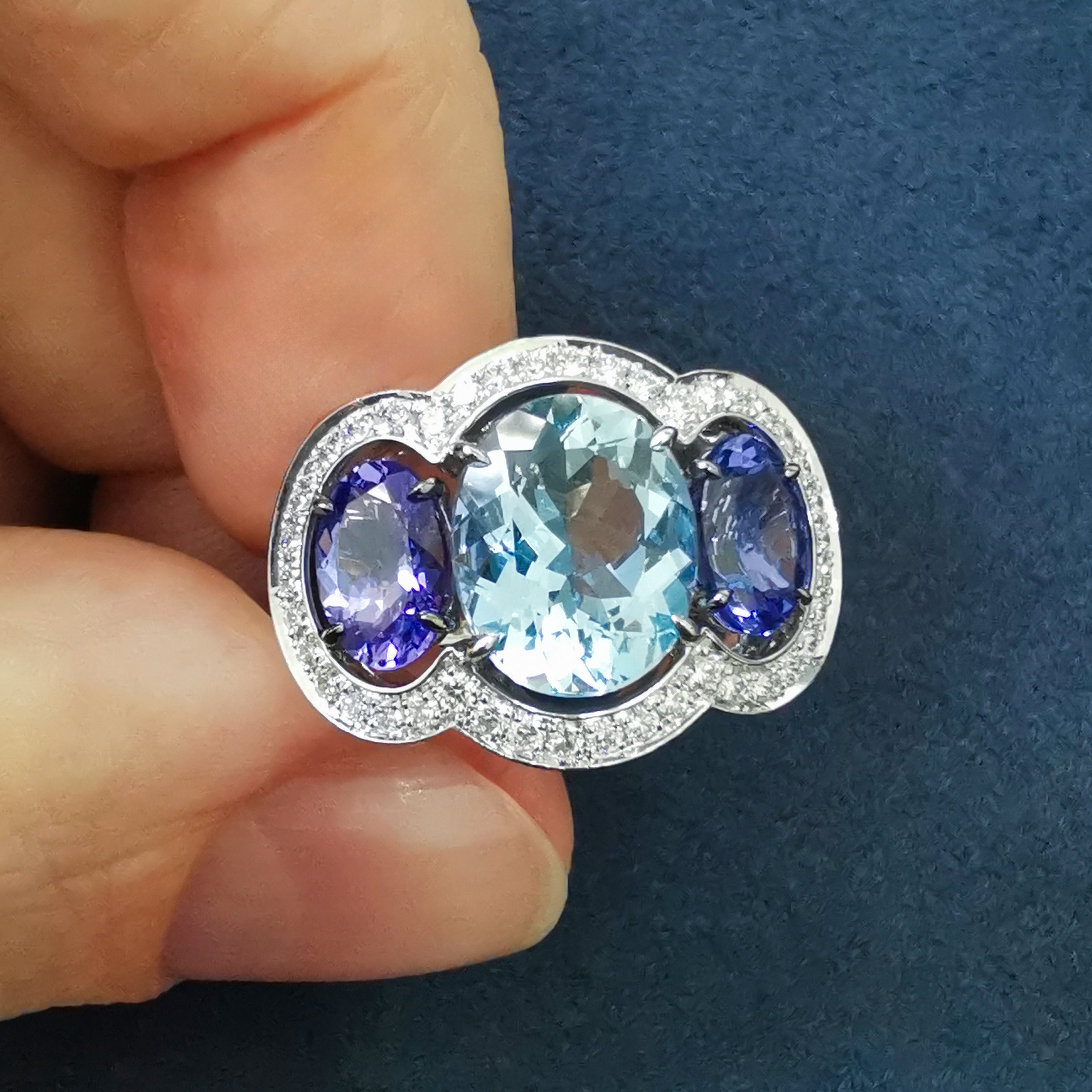 R 0022-11, 18K White Gold, Aquamarine, Tanzanites, Diamonds Ring