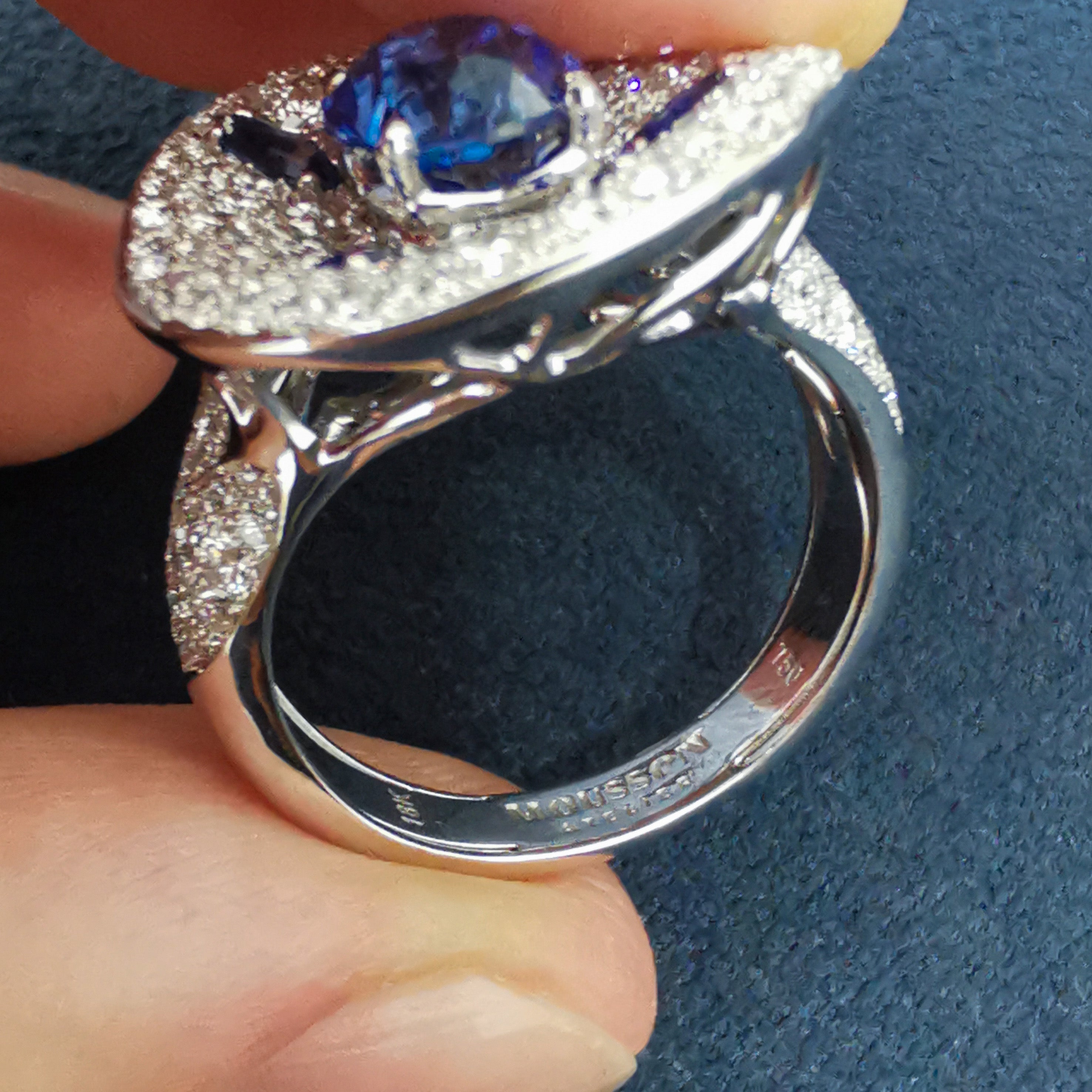 R 0205-21 18K White Gold, Sapphire, Diamonds Ring