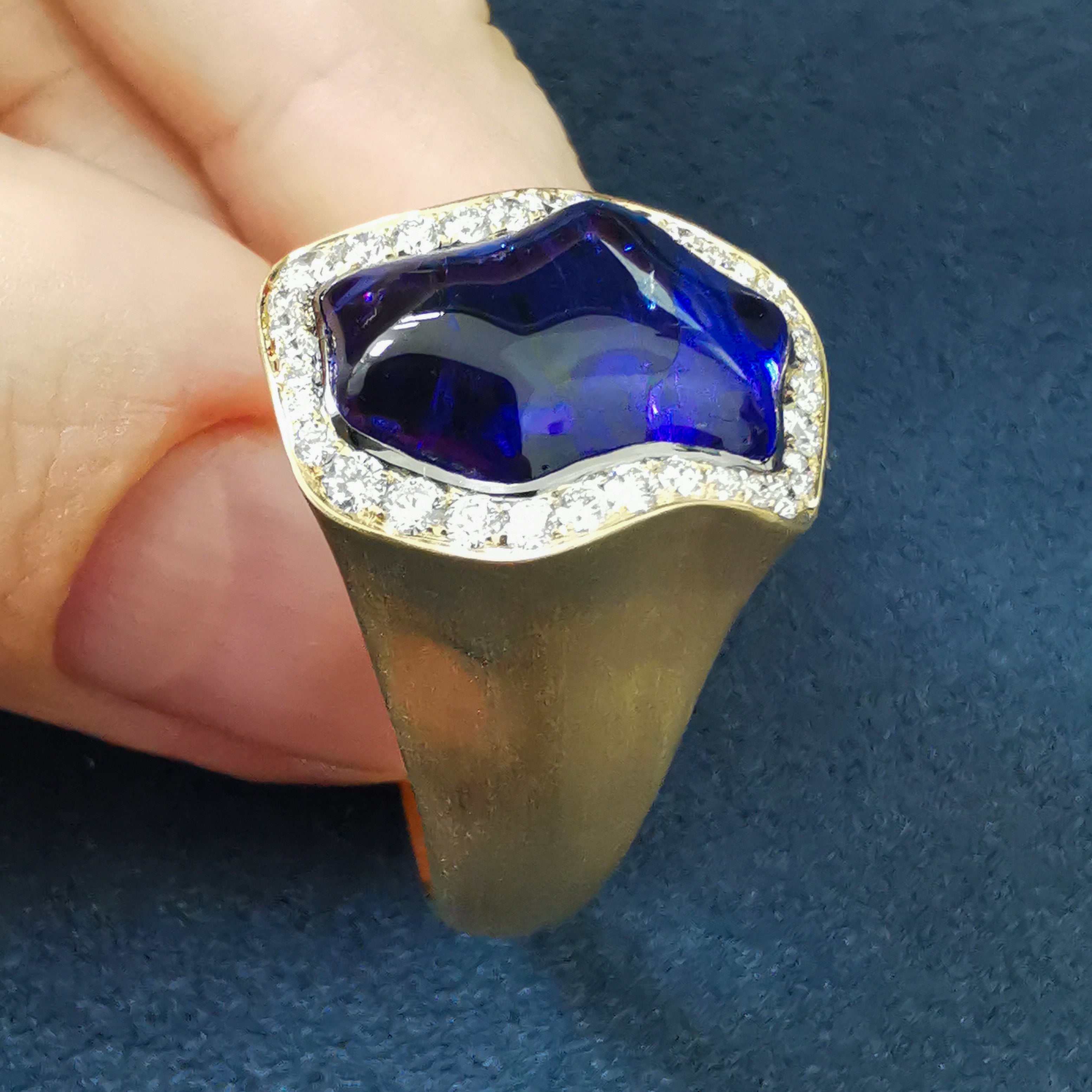 R 0030-22/1 18K Yellow Gold, Tanzanite, Diamonds Ring