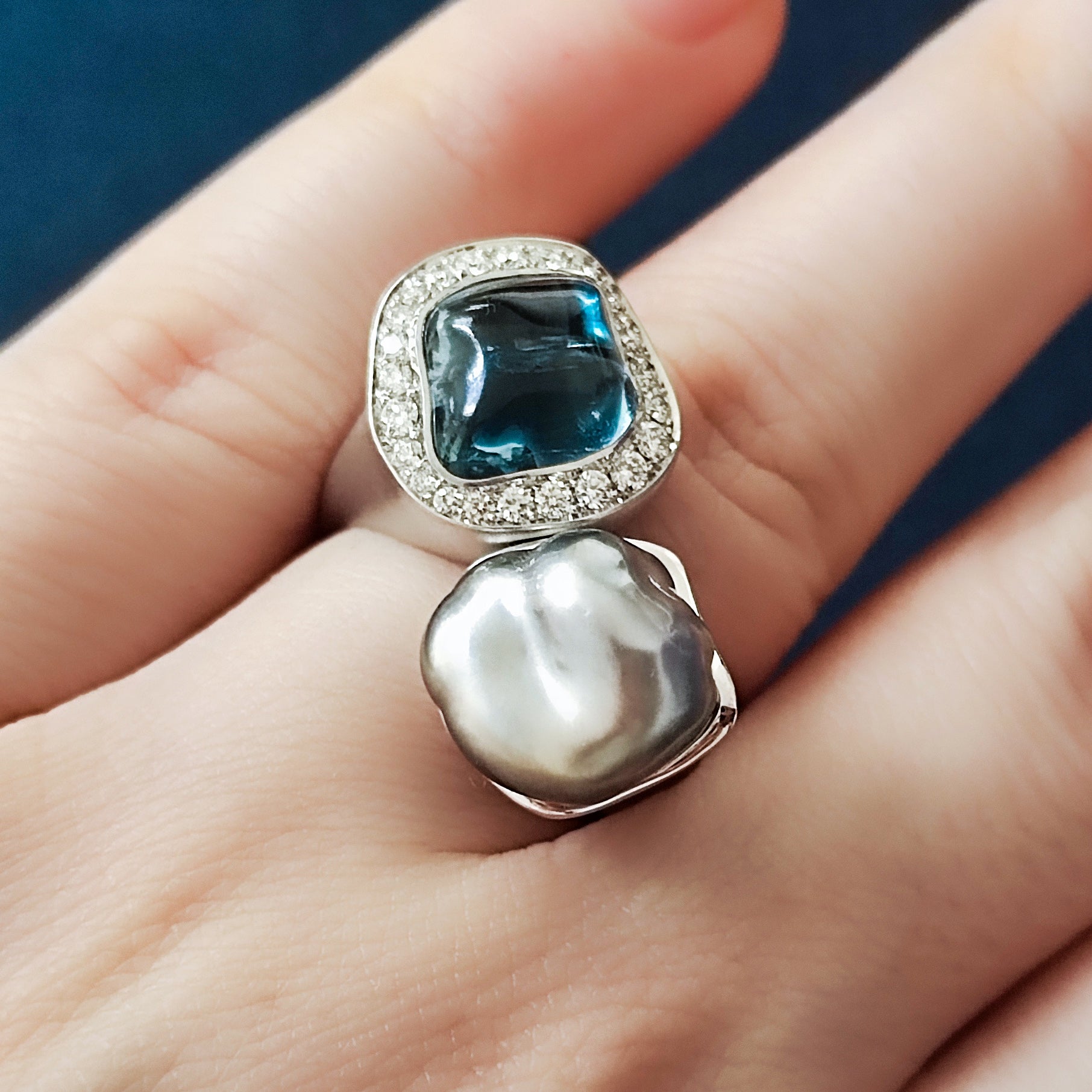 R 0030-4/1 18K White Gold, Aquamarine, Keshi Pearl, Diamonds Ring