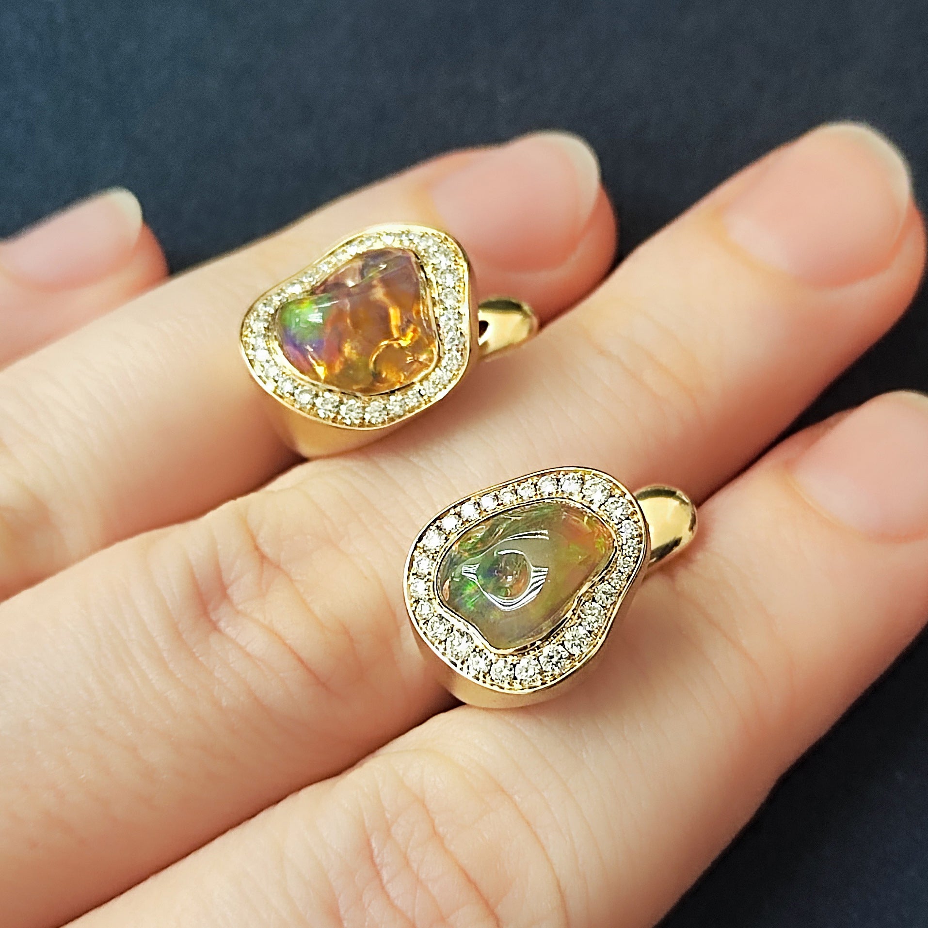 E 0029-58/1 18K Yellow Gold, Mexican Fire Opal, Diamonds Earrings