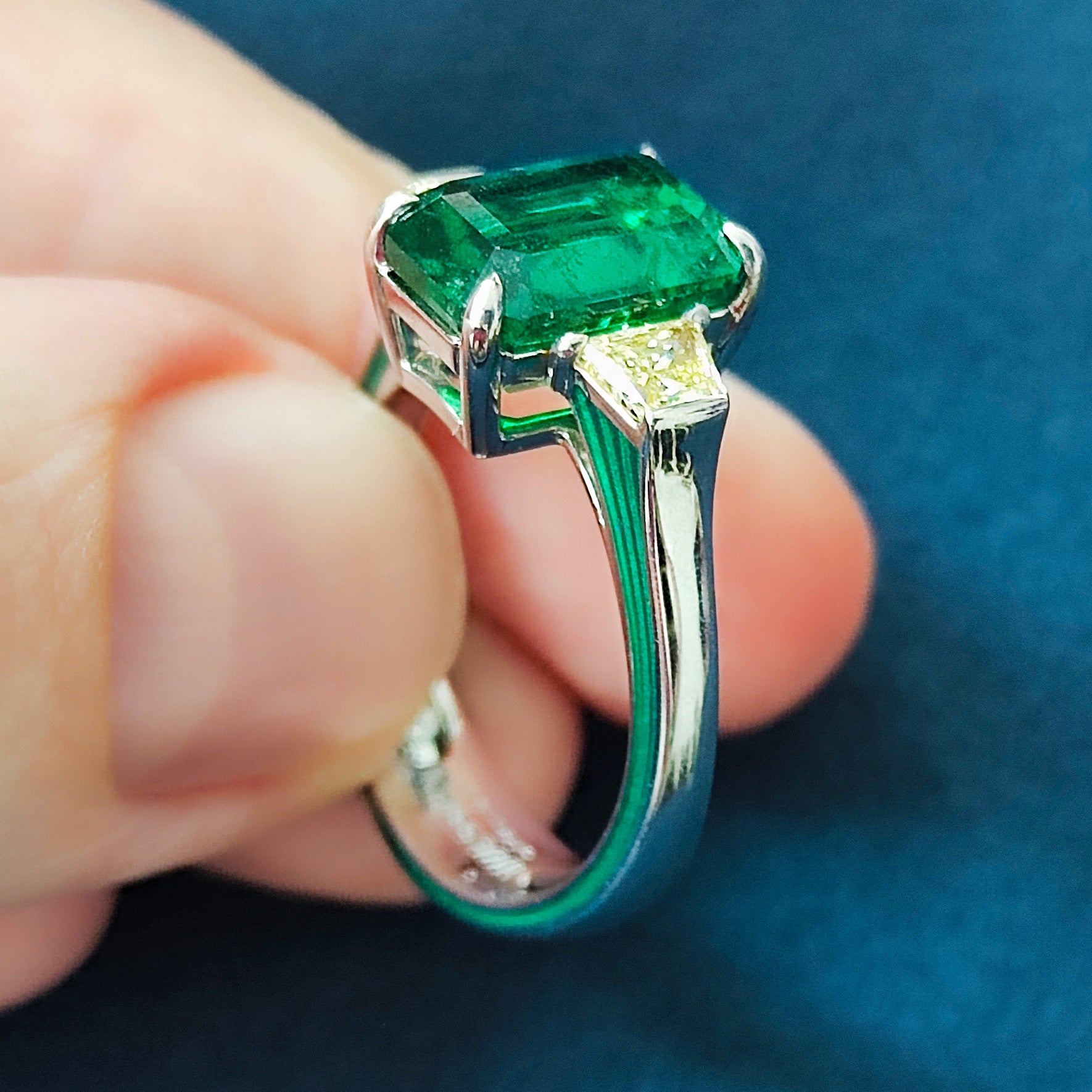 R 0020-18 18K White Gold, Emerald, Yellow Diamonds Ring