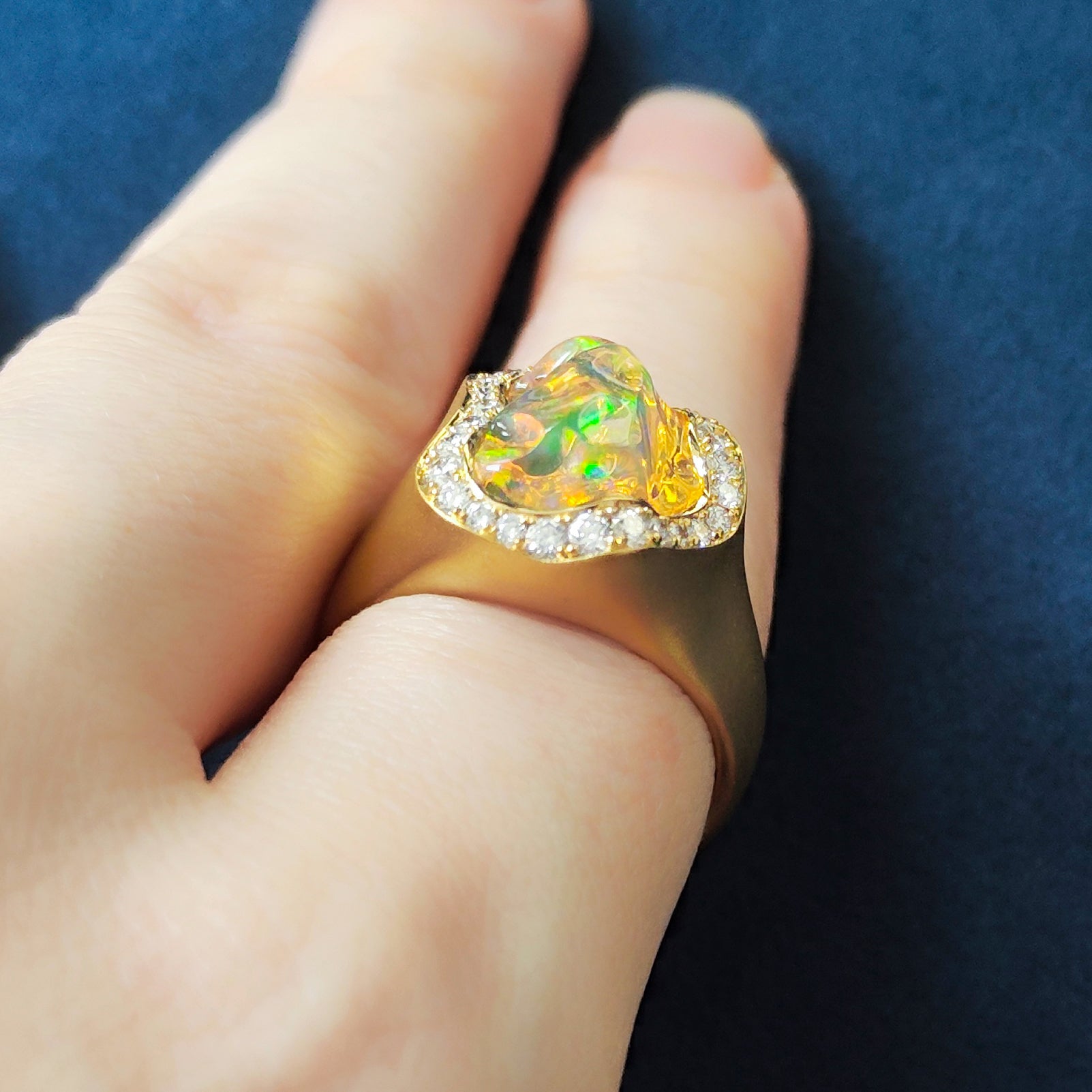 R 0029-58/1 18K Yellow Gold, Mexican Fire Opal, Diamonds Ring