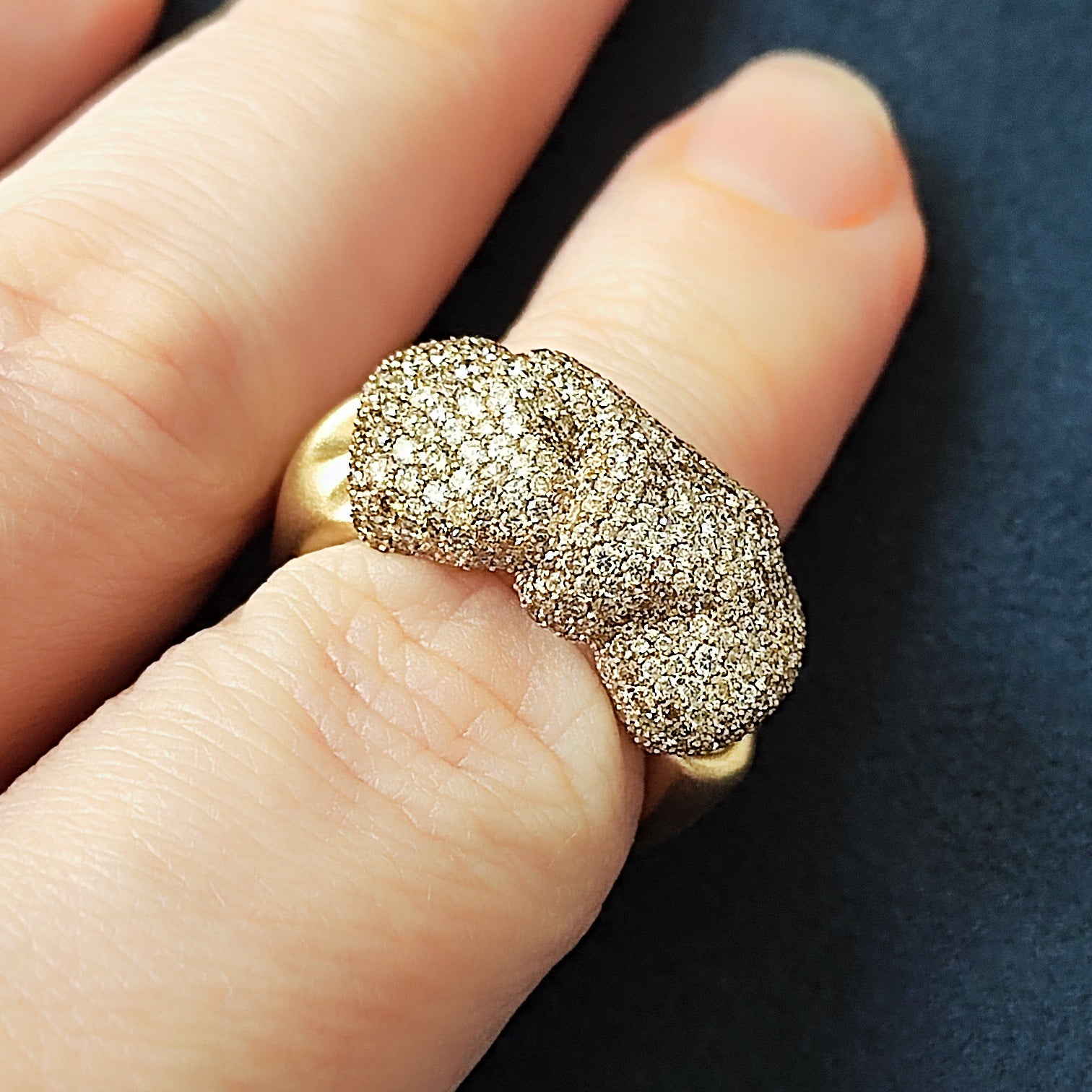 R 0132-3, 18K Yellow Gold, White and Champagne Diamonds Small Ring