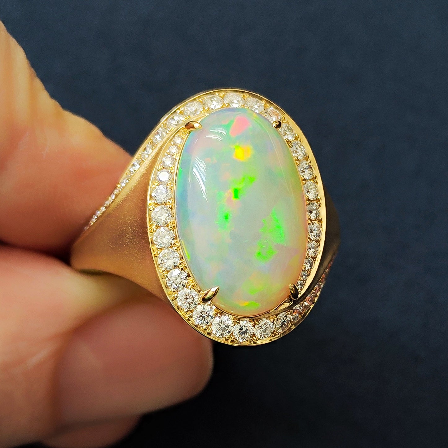 R 0143-09, 18K Yellow Gold, Opal Ephiopia, Diamonds, Enamel Ring