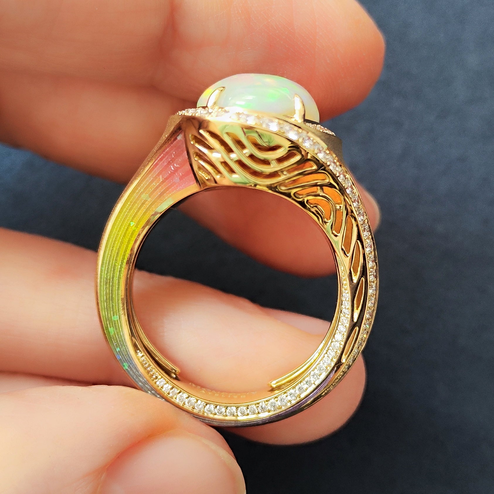 R 0143-09, 18K Yellow Gold, Opal Ephiopia, Diamonds, Enamel Ring