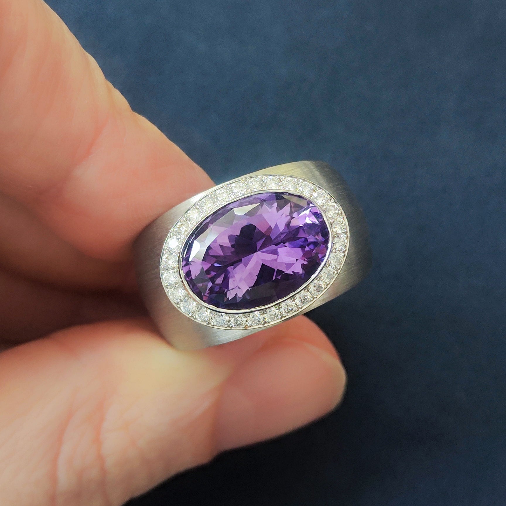 R 0178-61, 18K White Gold, Enamel, Amethyst, Diamonds Ring