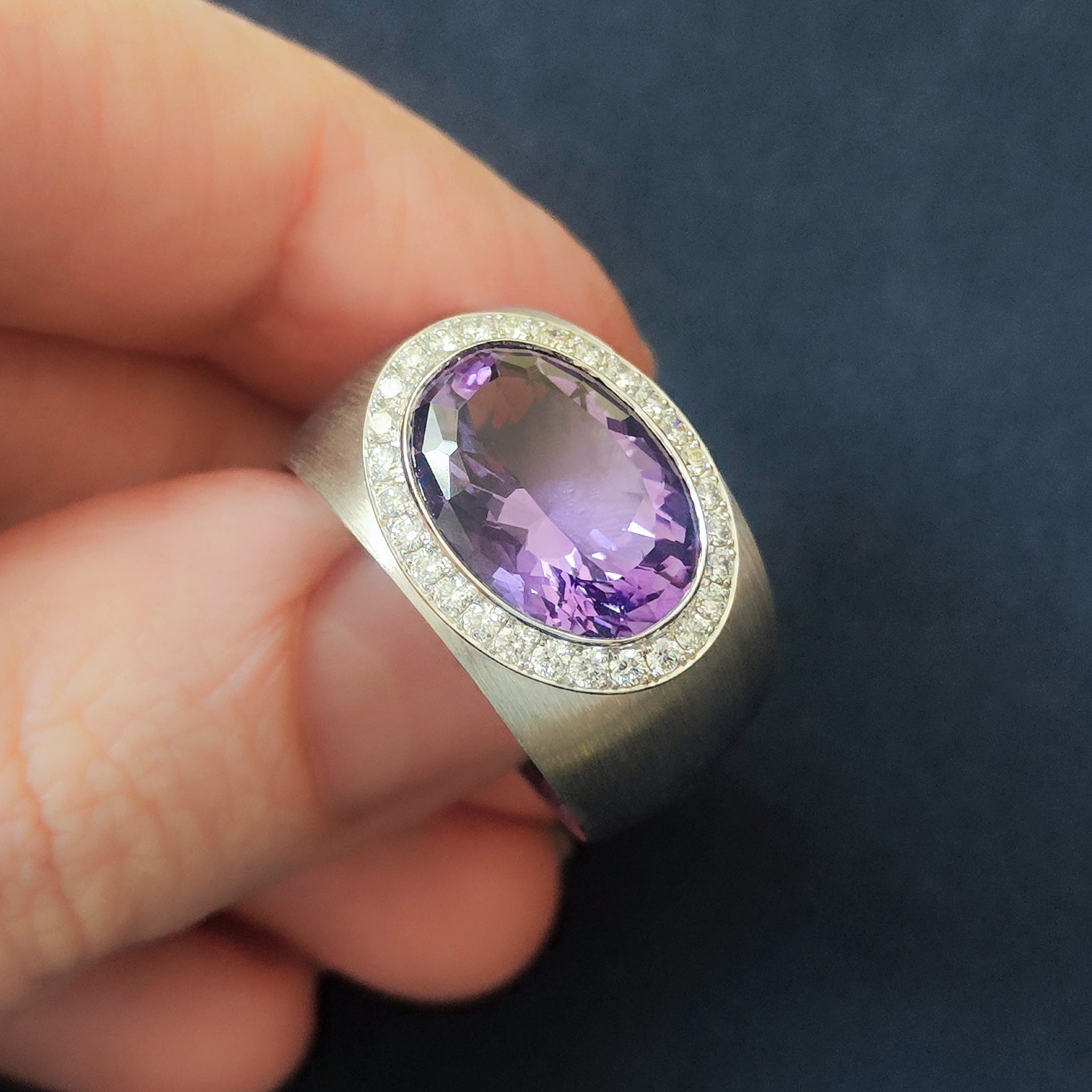 R 0178-61, 18K White Gold, Enamel, Amethyst, Diamonds Ring