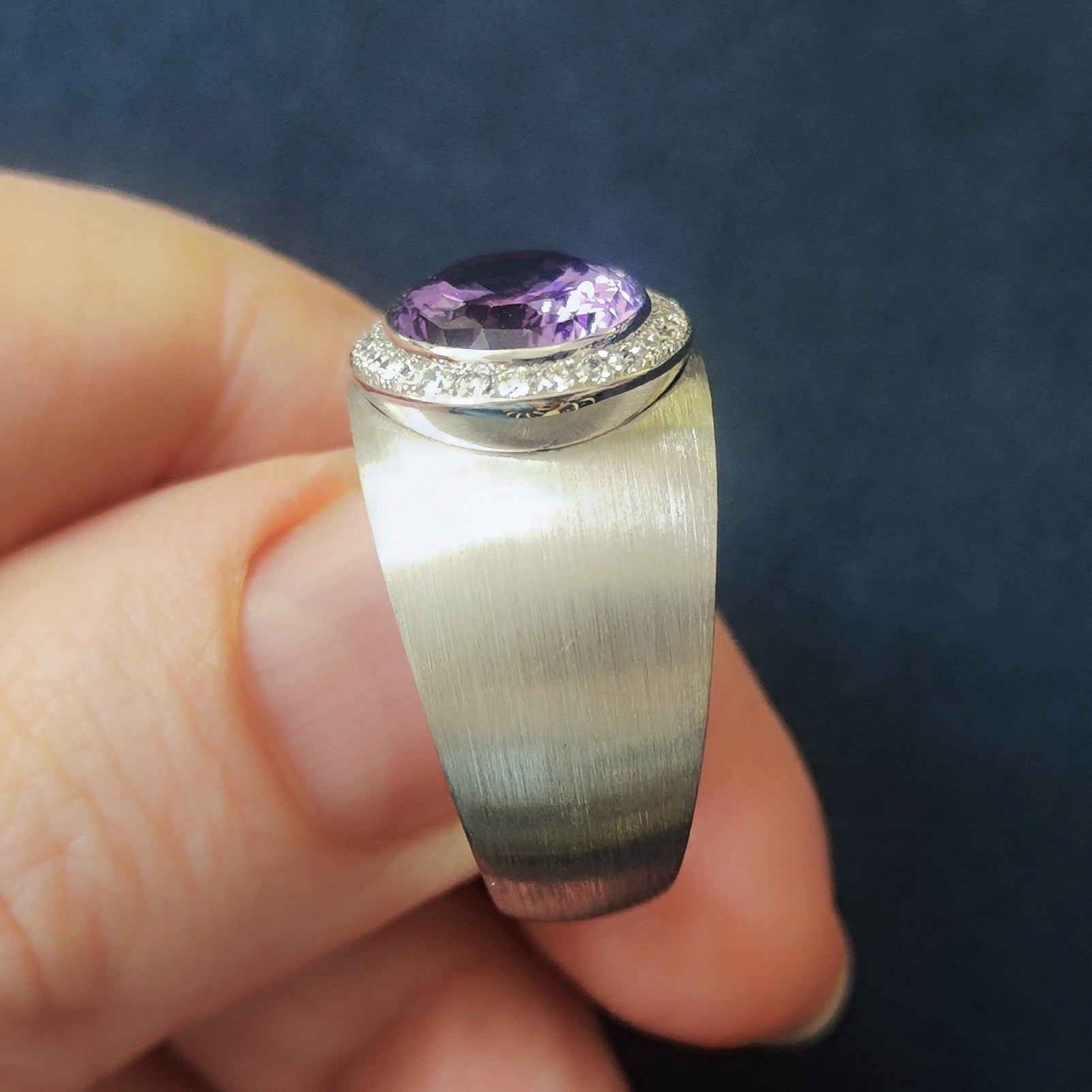 R 0178-61, 18K White Gold, Enamel, Amethyst, Diamonds Ring