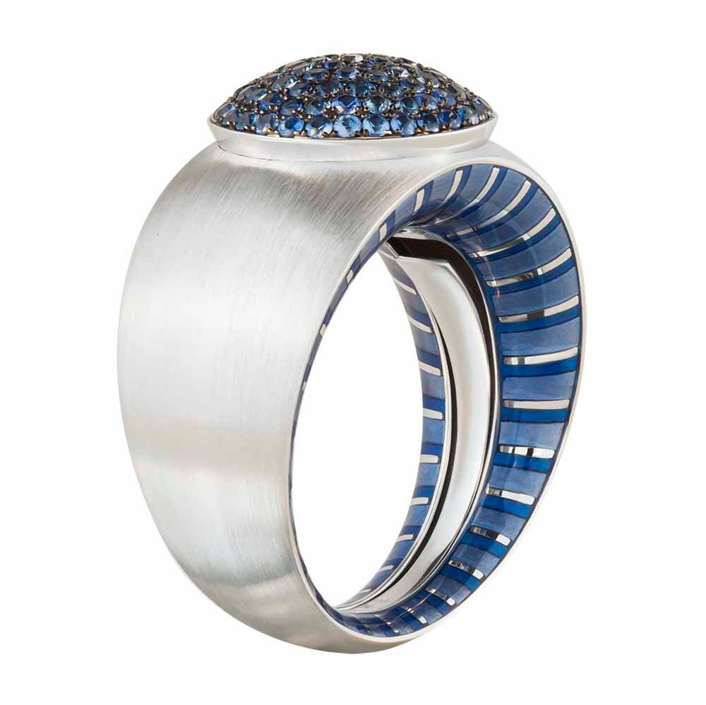 R 0178-71, 18K White Gold, Sapphire, Enamel Ring