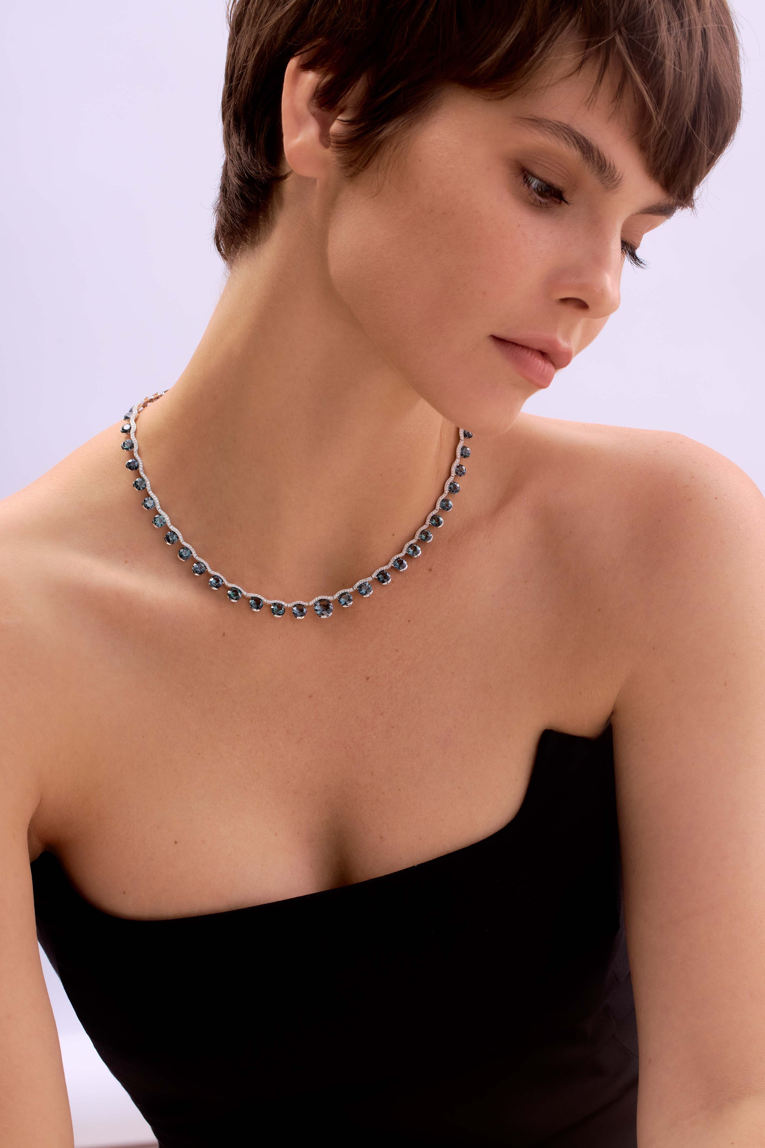 N 0195-1 18K White Gold, Spinel, Diamonds Necklace