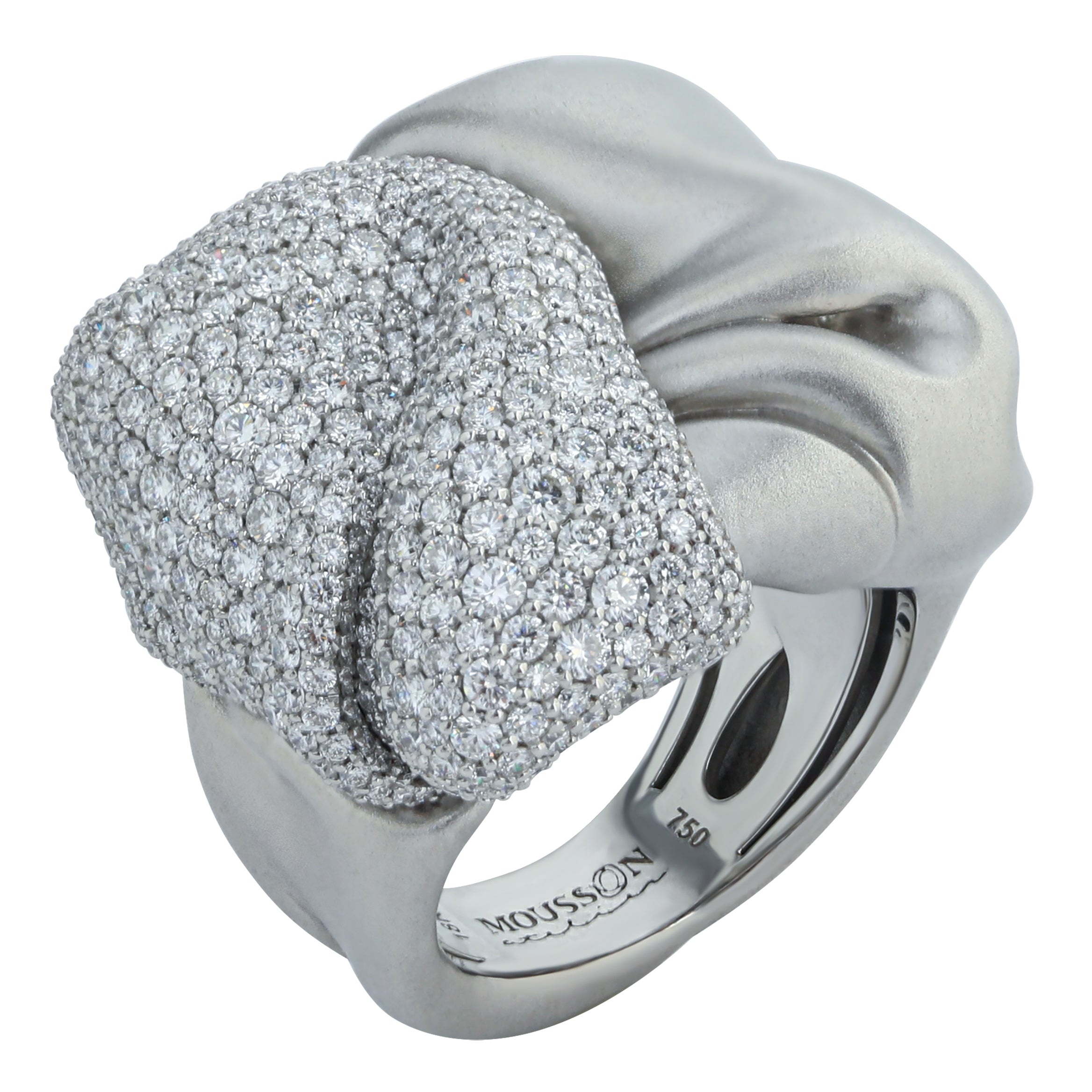 R 0132-0, 18K White Gold, Diamonds Ring