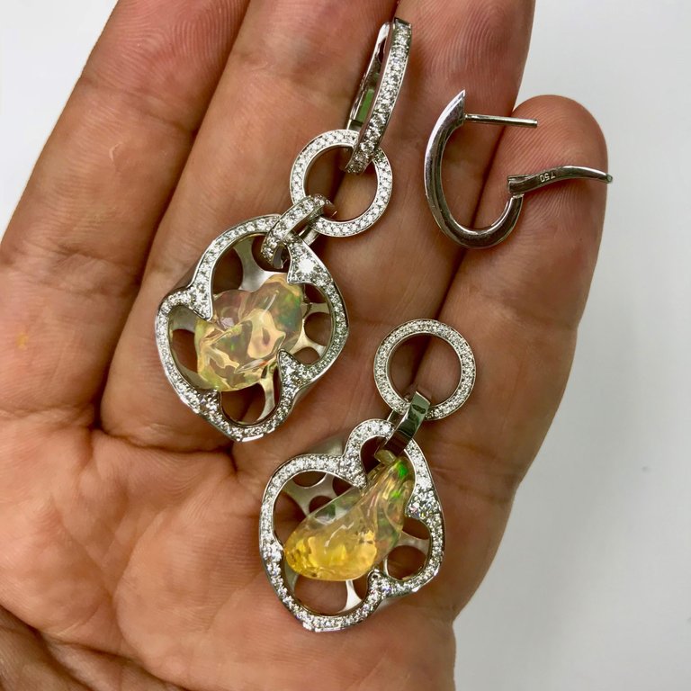 E 0028-0 18K White Gold, Mexican Fire Opal, Diamonds Earrings