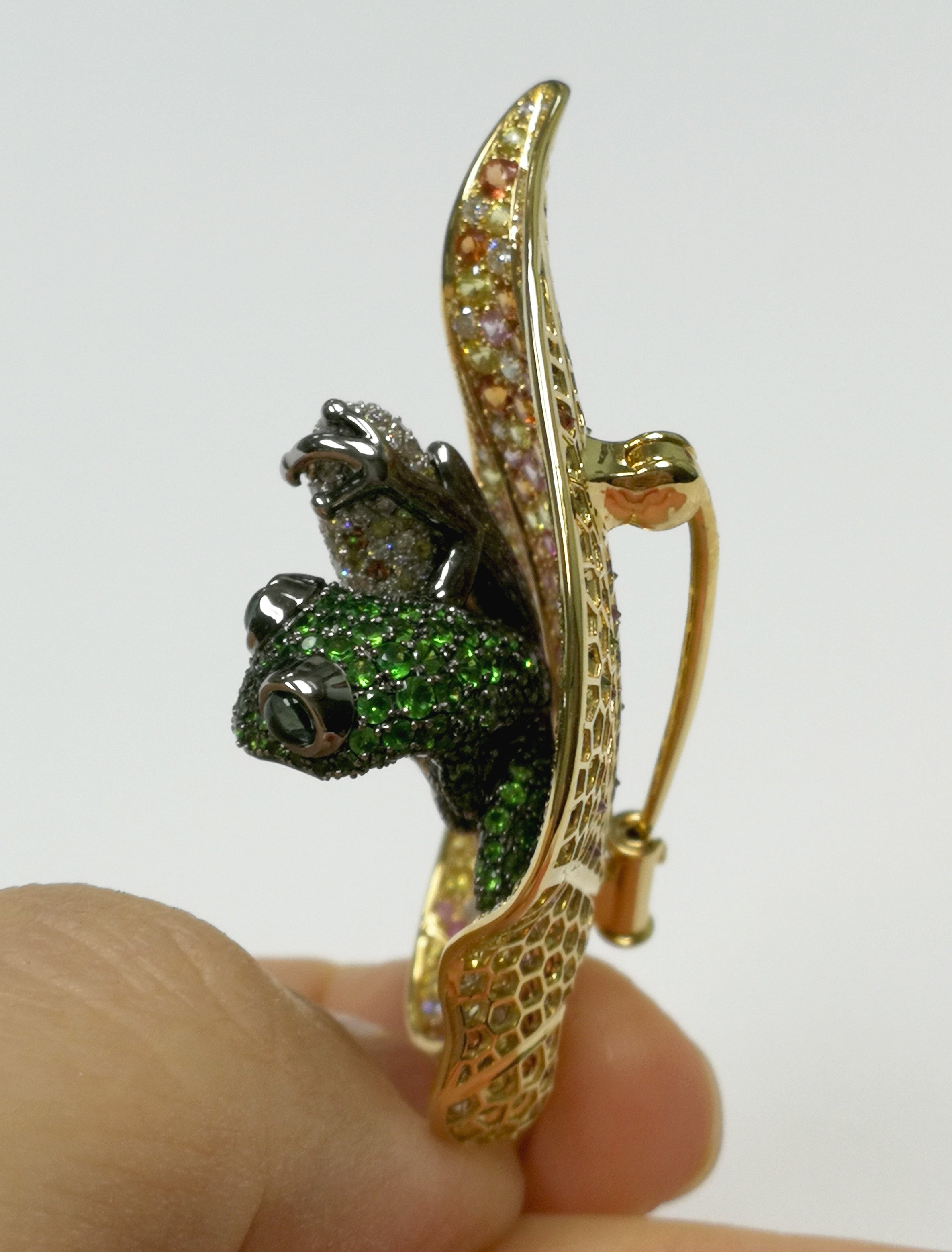 Brs 0179-0, 18K Yellow and White Gold, Multi-Color Sapphires, Diamonds Frog Brooch