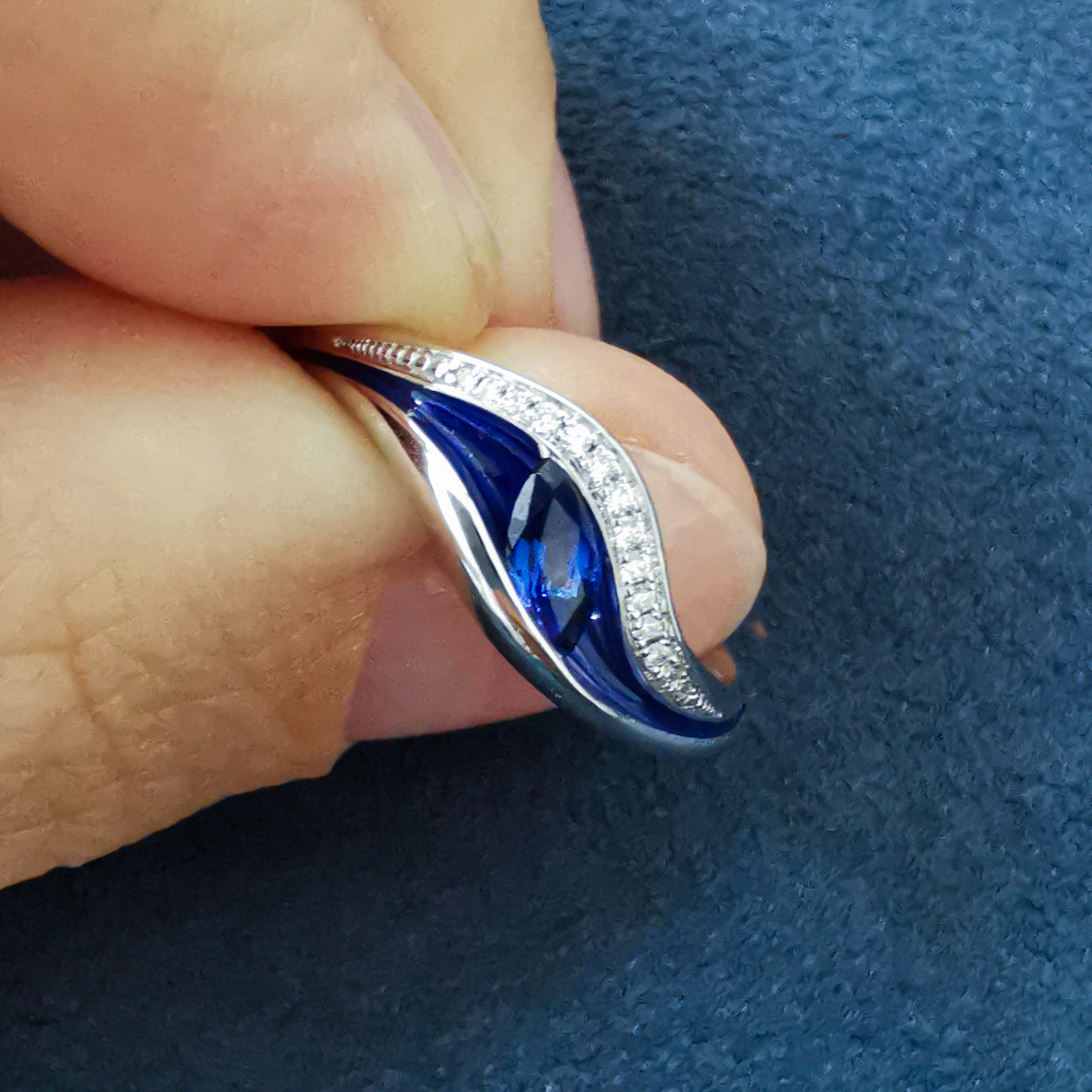 R 0123-8 18K White Gold, Enamel, Sapphire, Diamonds Ring