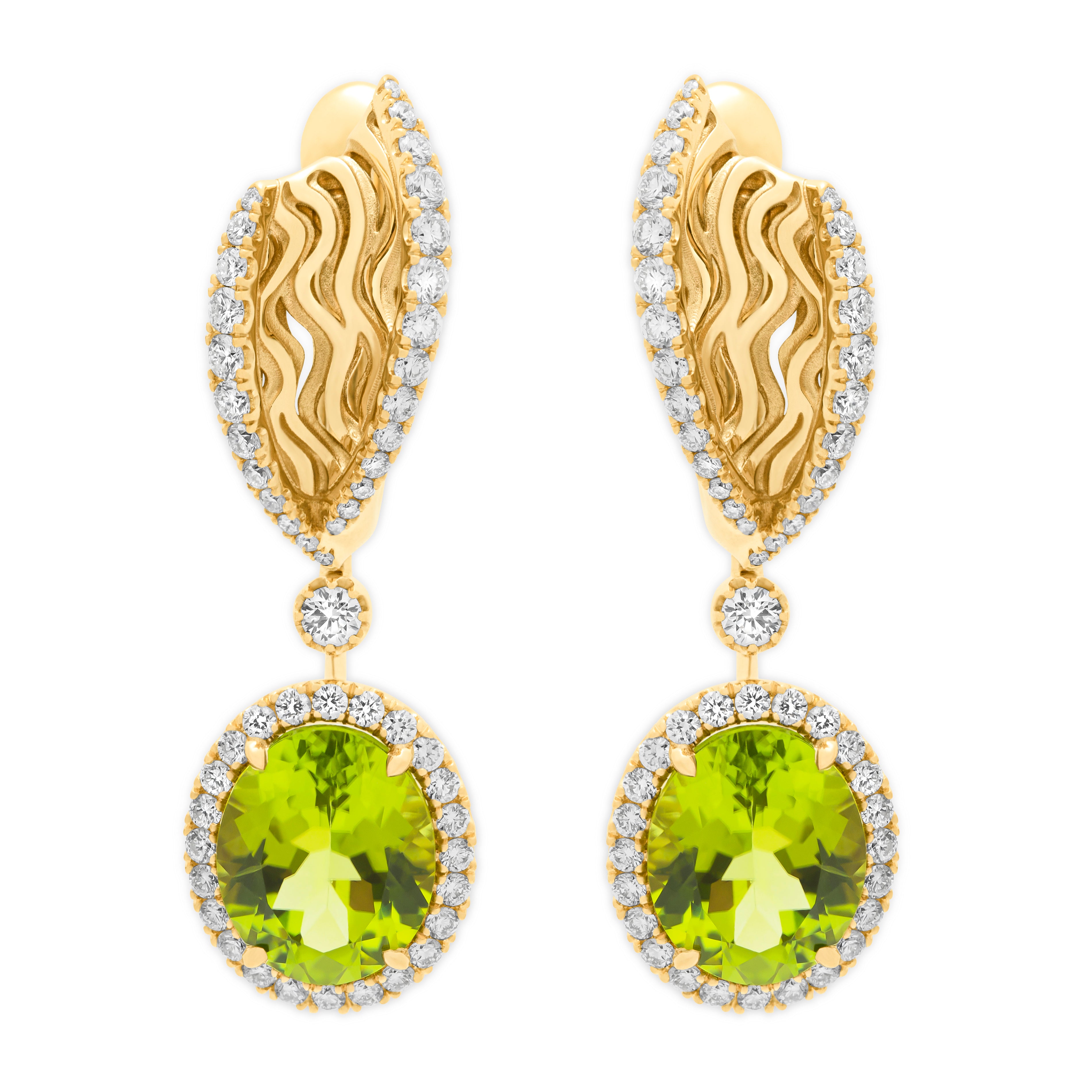 E 0144-02, 18K Yellow Gold, Peridot, Diamonds Earrings