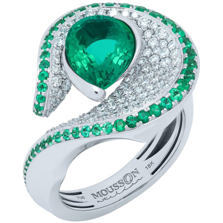 R 0120-0 18K White Gold, Emerald, Diamonds Ring
