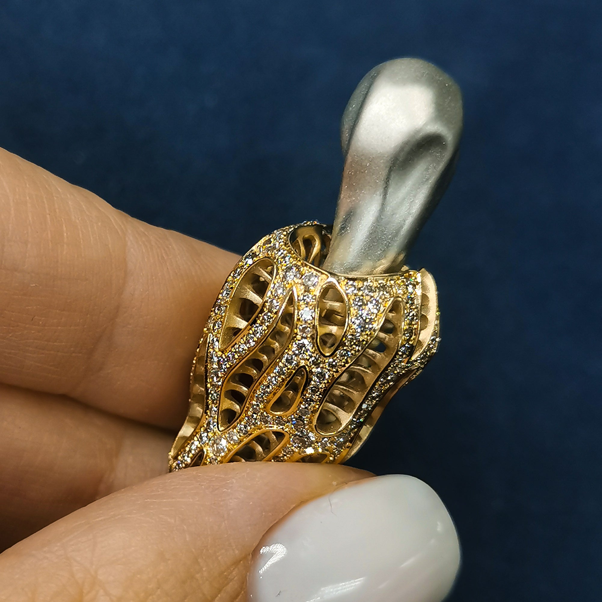 P 0204-3, 18K Yellow and White Gold, Champagne Diamonds Pendant